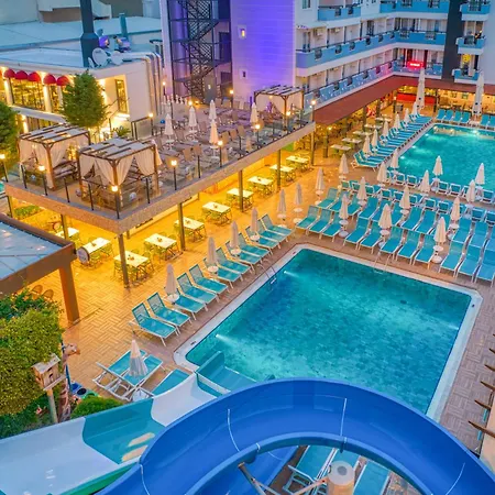Club Big Blue Suit Hotel